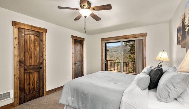 Lakeview Cabin, Lake and Mountain views
