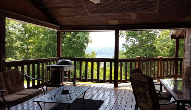 Lakeview Cabin on Dale Hollow Lake, Celina, TN