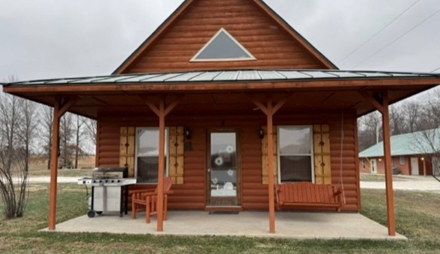 Lakeview Cabin w/Loft Grill Resort Amenities