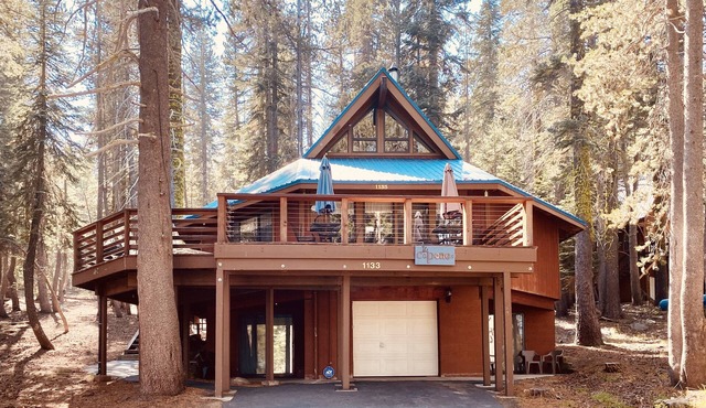 Lakeview Capone Getaway, great sledding on property, fun loft for kids, Lg deck
