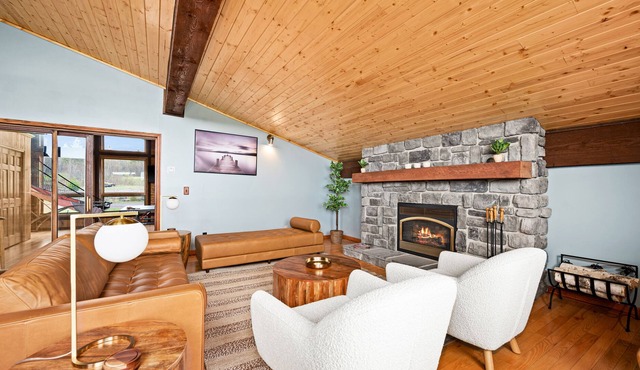 Lakeview chalet by Gooseberry Falls with sauna