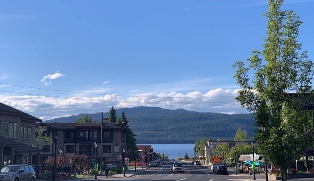 Lakeview Condo Available for Winter Skiing