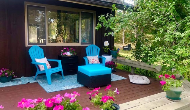 Lakeview Cottage: 3BR Home with Patio Near Flathead Lake & Glacier NP