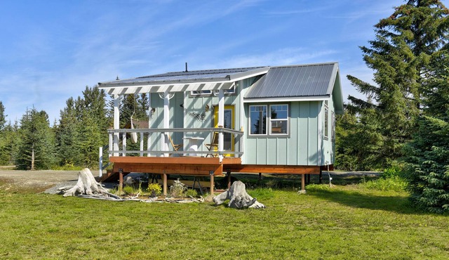 Lakeview Cottage-Fireweed Meadow Vacation Rental