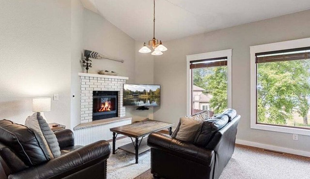 Lakeview East Gull Lake Condo, Playground, Firepit, Boat Rentals