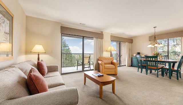 Lakeview Golf Retreat 1BDR Condo at Resort 5057