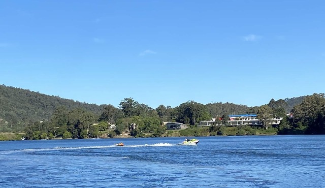 Lakeview Haven at the base of Mt Tambourine