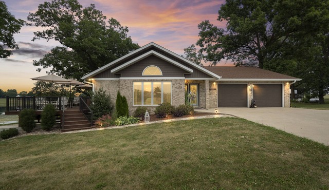 Lakeview Living - Entire Guest House - Perfect for your Holiday or Vacation!