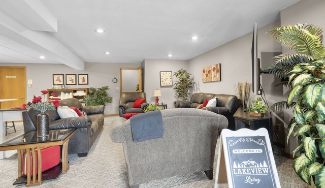 Lakeview Living-LOWER Living Plus-Vacation Rental