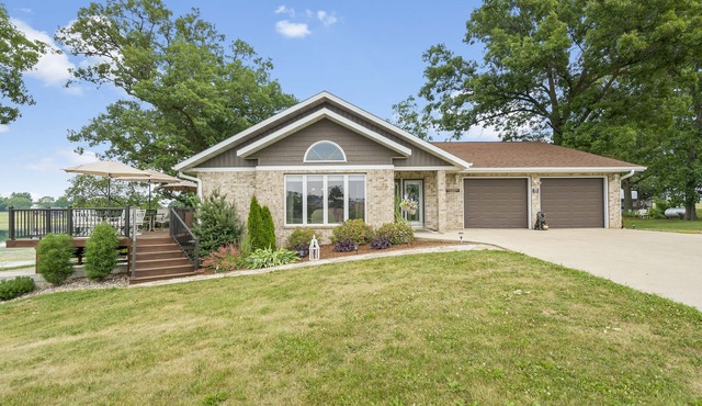 Lakeview Living - MAIN LIVING - Vacation home rental