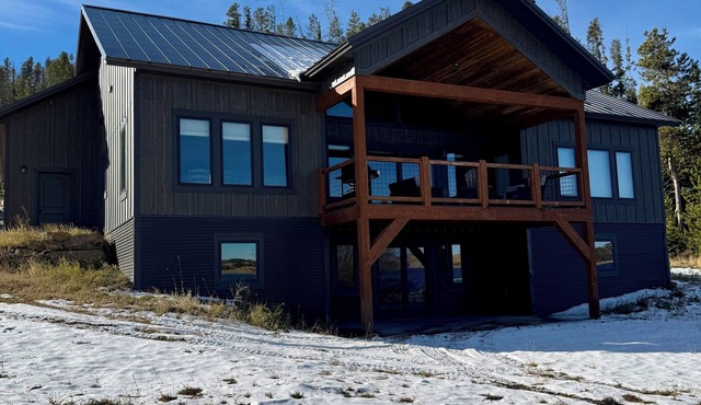 Lakeview Lodge- ADA Accessible Retreat Minutes from the Slopes