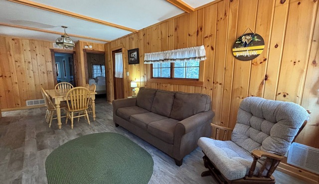 Lakeview Lodge {Cabin 8}