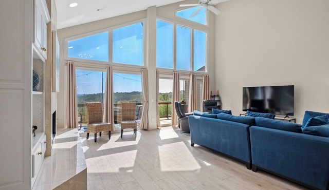 Lakeview Lookout: >Closest Home To Prairie Creek<