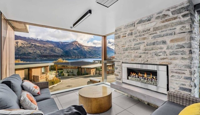 Lakeview Luxury Vista