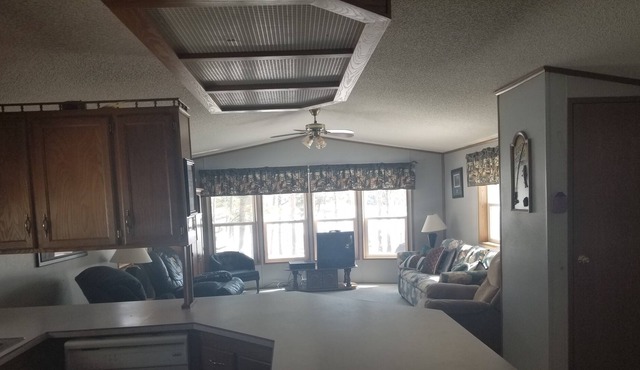 Lakeview mobile home locate at Beautiful Blueberry Hill resort on Blueberry lake