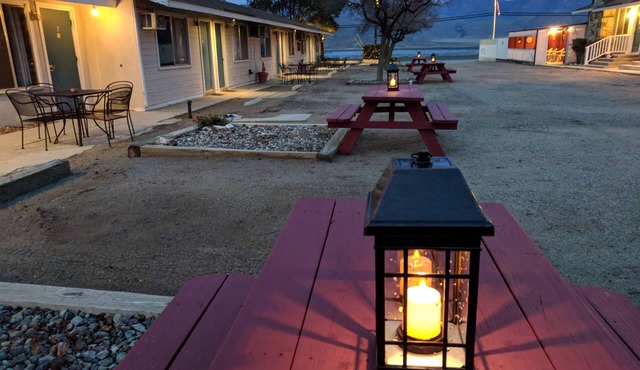 Lakeview Motel