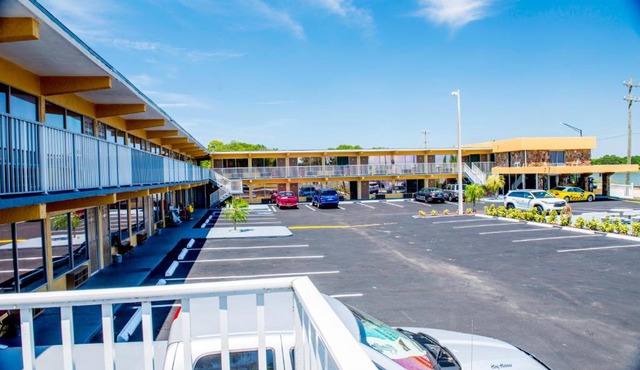 Lakeview Motel