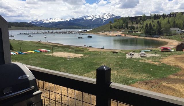 Lakeview Mountain Escape