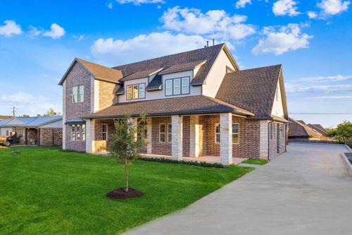 Lakeview Oasis Home with Spa