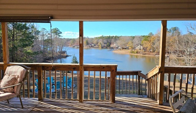 Lakeview Oasis with hot tub & fire pit!