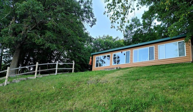 Lakeview Pet-Friendly Cabin on 6 Acres With 165ft of Shoreline