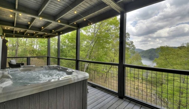Lakeview Rendezvous | Book 2 Nights Get 3rd Free!