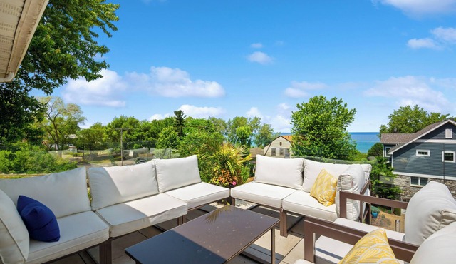 Lakeview Retreat—Modern 4BR Steps to Beach, Chefs Kitchen, Fire Pit, Terraces!