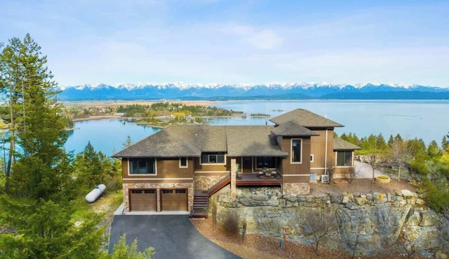 Lakeview Retreat on Craggy Cliff, Firepit & Patio