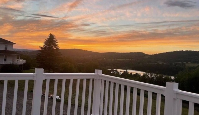 Lakeview Retreat Near Finger Lakes!