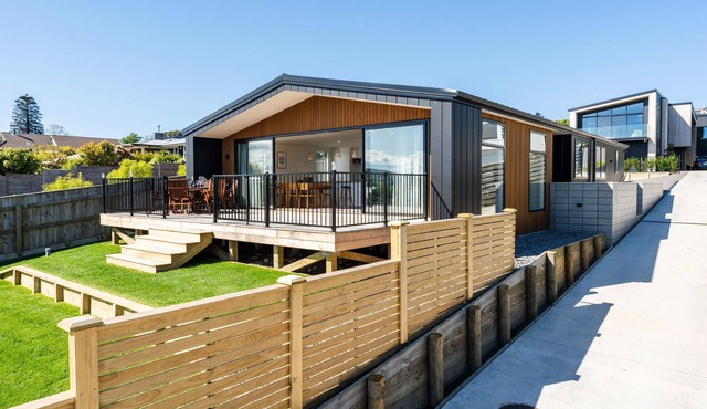 Lakeview Terrace - Taupo Holiday Home