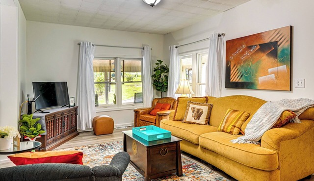 Lakeview Vacation Rental - Walk to Crystal Lake!