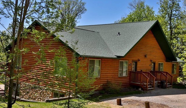 Lakeview Villa on Big Turtle Lake - Prime Fishing Location