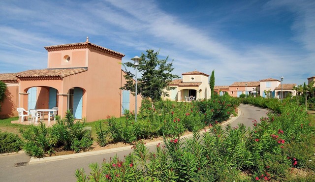 Lakeview Villa with Garden
