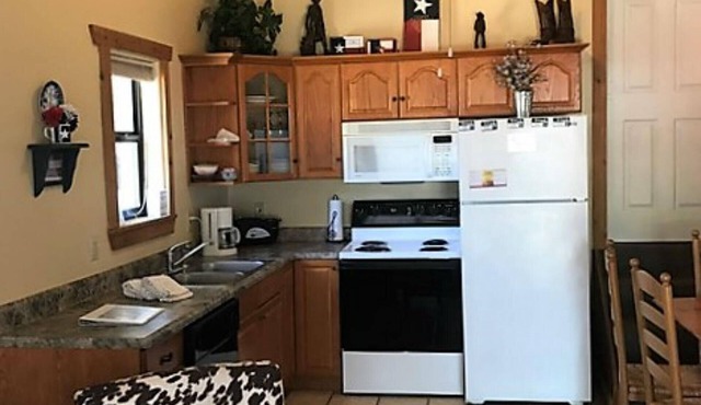 *LakeViewCondo! Boat Slip Included! Steps2Lake*