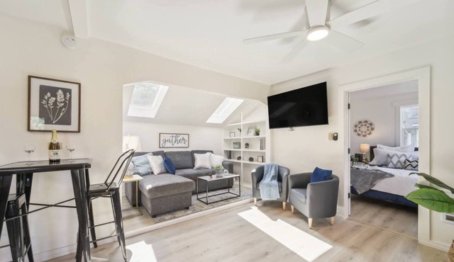 Lakeviews and 90' of beach access