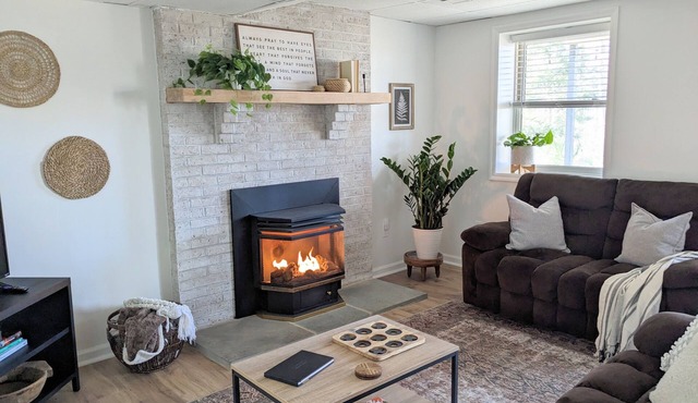 Lakewood Hideaway - Families or Solo Travelers