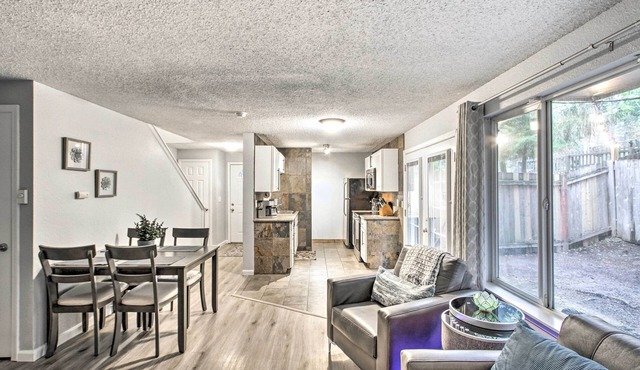 Lakewood Retreat: Access Nature & Urban Sites