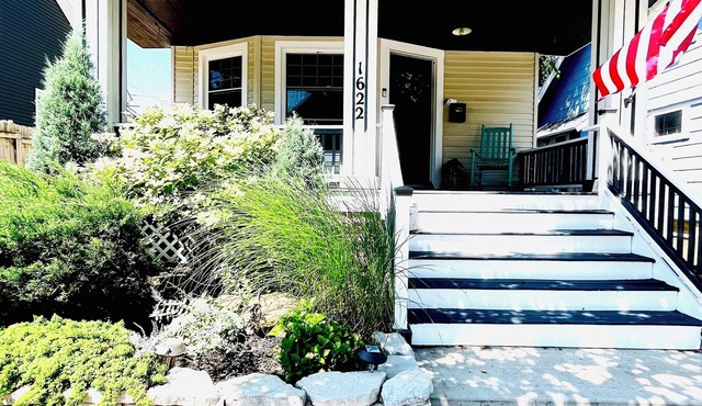 Lakewood's Cozy Cottage ~all inquiries welcome!~