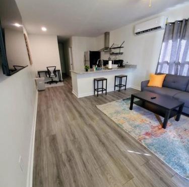 LakewoodLyon Park Renovated Cottage Near Duke 28B