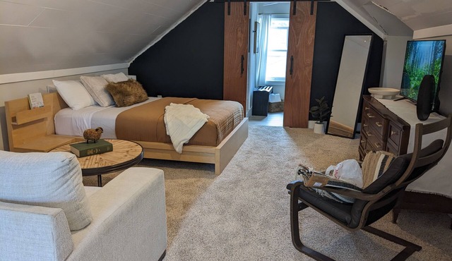 Lakewoods Urban Suite