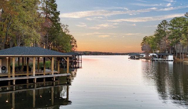 Lakin`Reel Memories - Sleeps 18 - New Rental