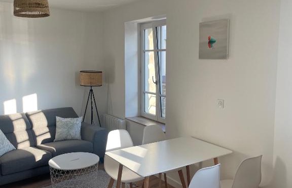 Lamballe plein centre, superbe appartement 1er étage