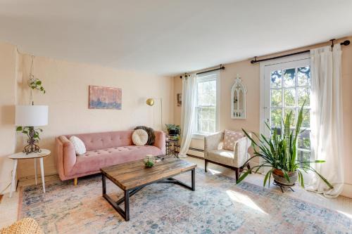 Lambertville Retreat - Walk to Shopping and Dining!