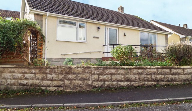 LAMORA, pet friendly, with a garden in Cheddar