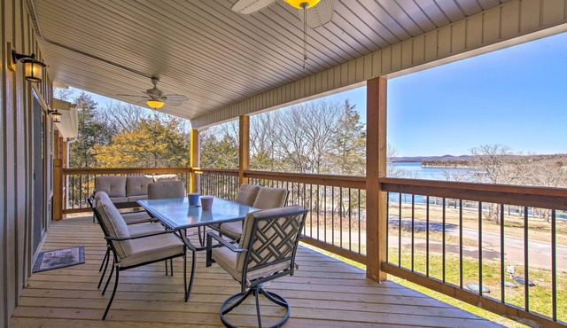 Lampe Retreat w/Pool Access - Walk to Lake!