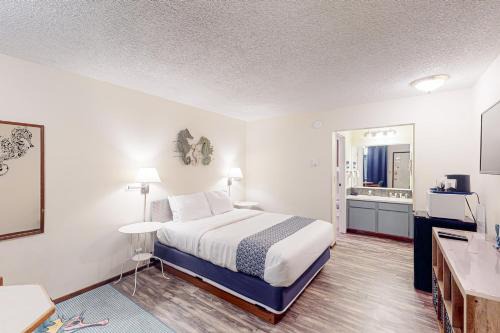 Lamplighter Inn - 109 Seahorse Reef