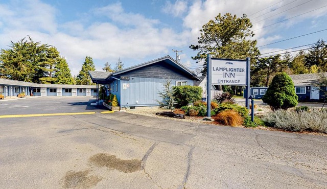 Lamplighter Inn