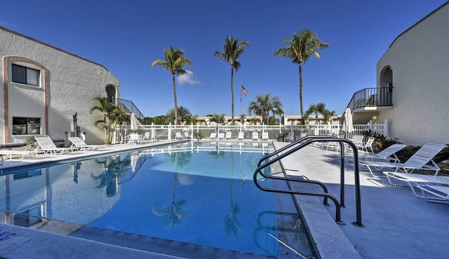 Lanai & Beach Gear: Casa Bella Condo 5 Mi to Sand!