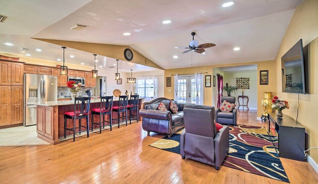 Lanai, Pool & Gas Grill: Sebring Retreat!