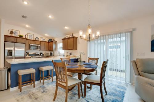 Lanai & Resort Amenities: The Villages Getaway